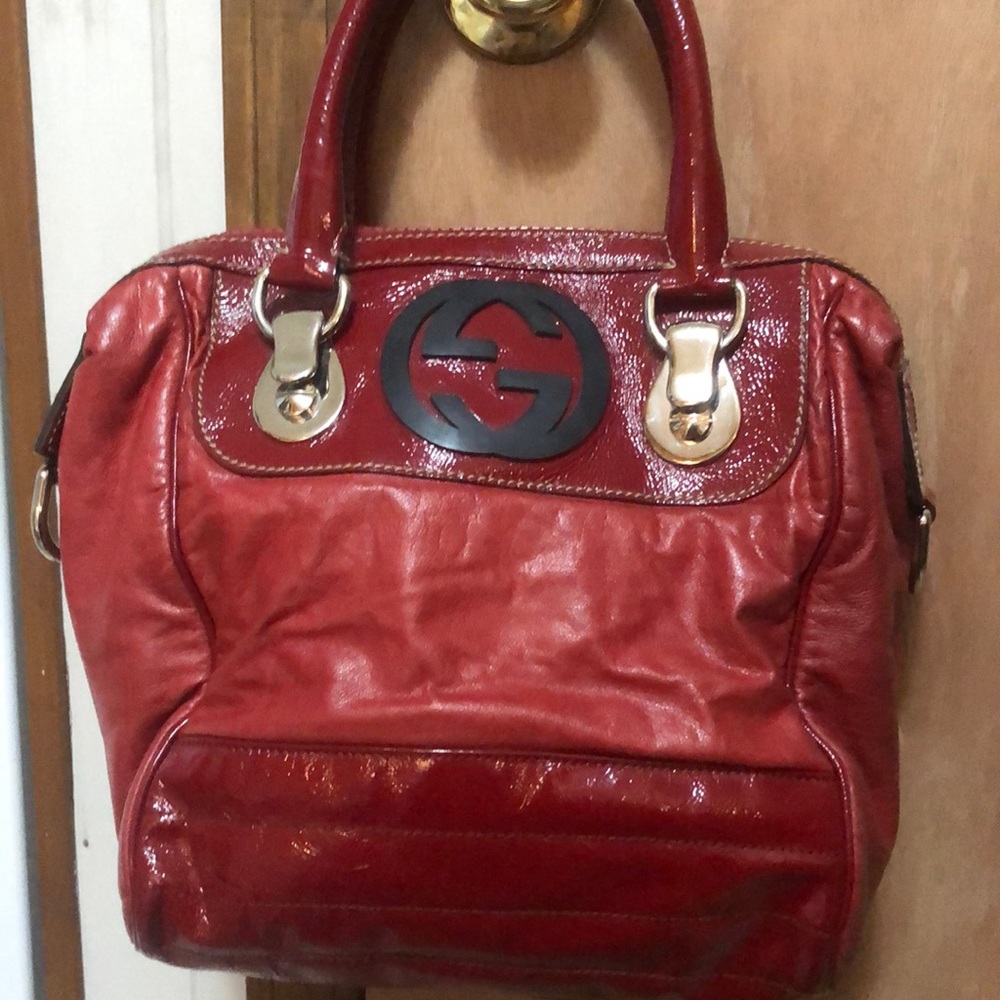 Gucci snow glam red leather and red patent leather